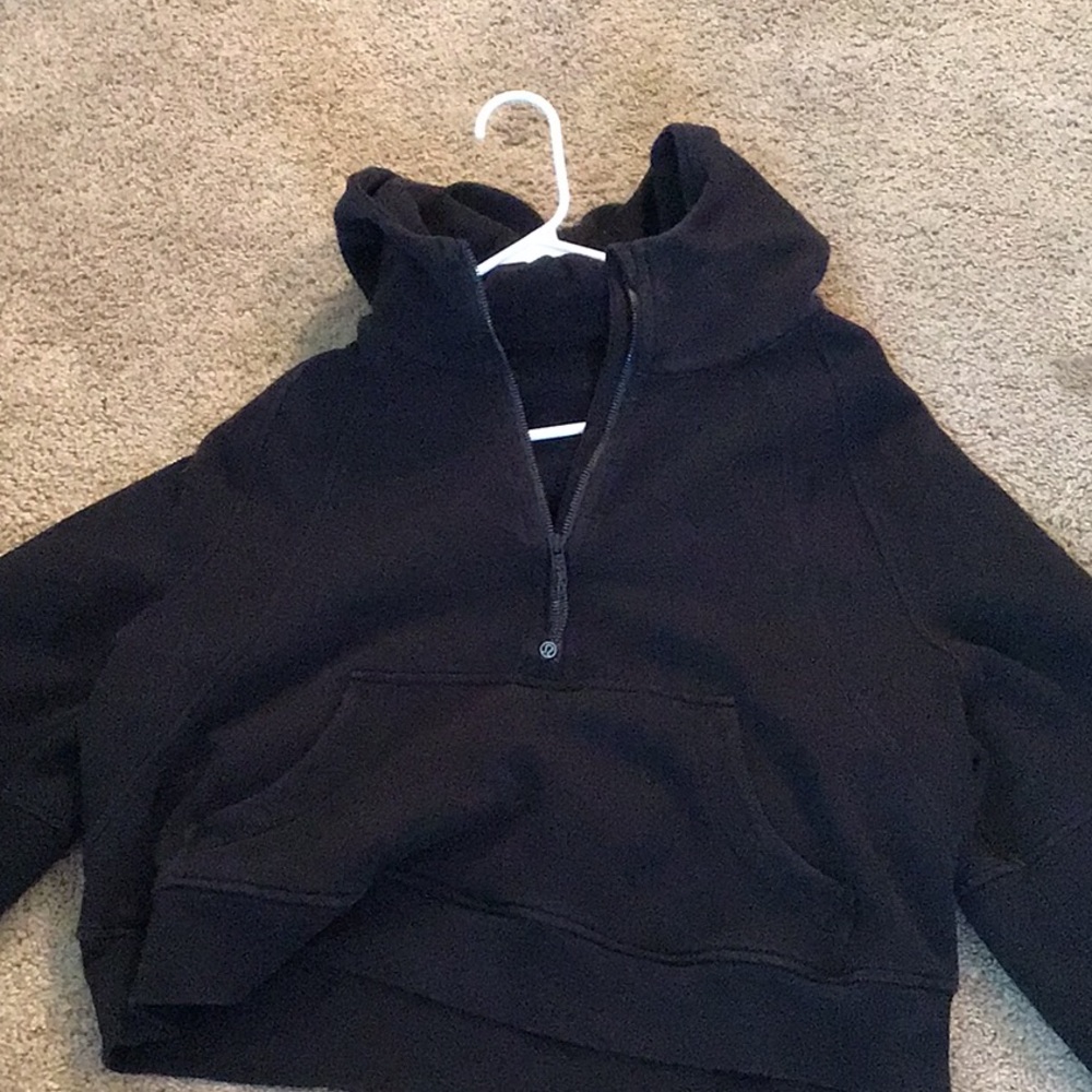 Black Lululemon Scuba